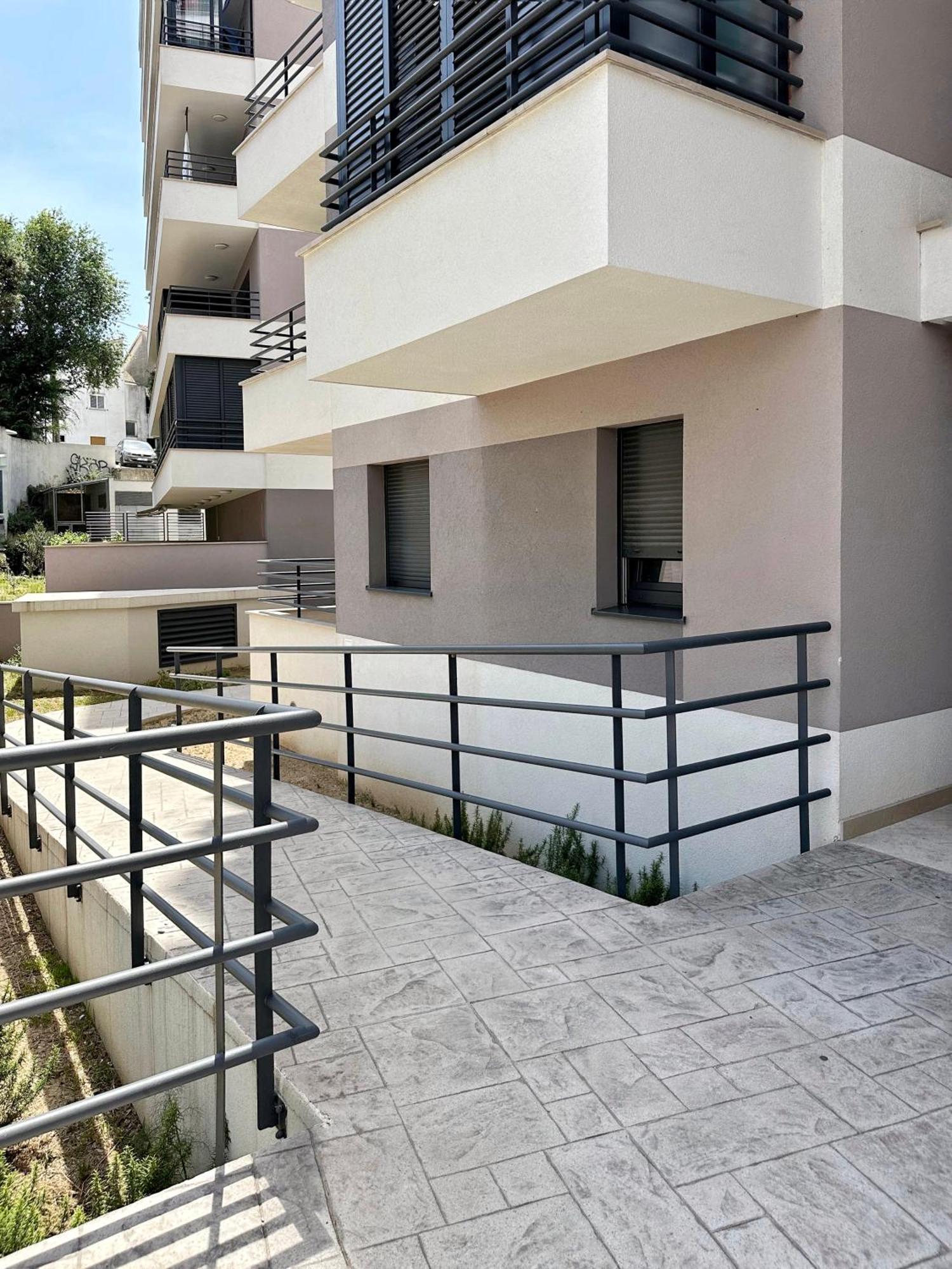 Апартаменты S'Akvarel 1 & 5 - Private Garage Сплит Экстерьер фото