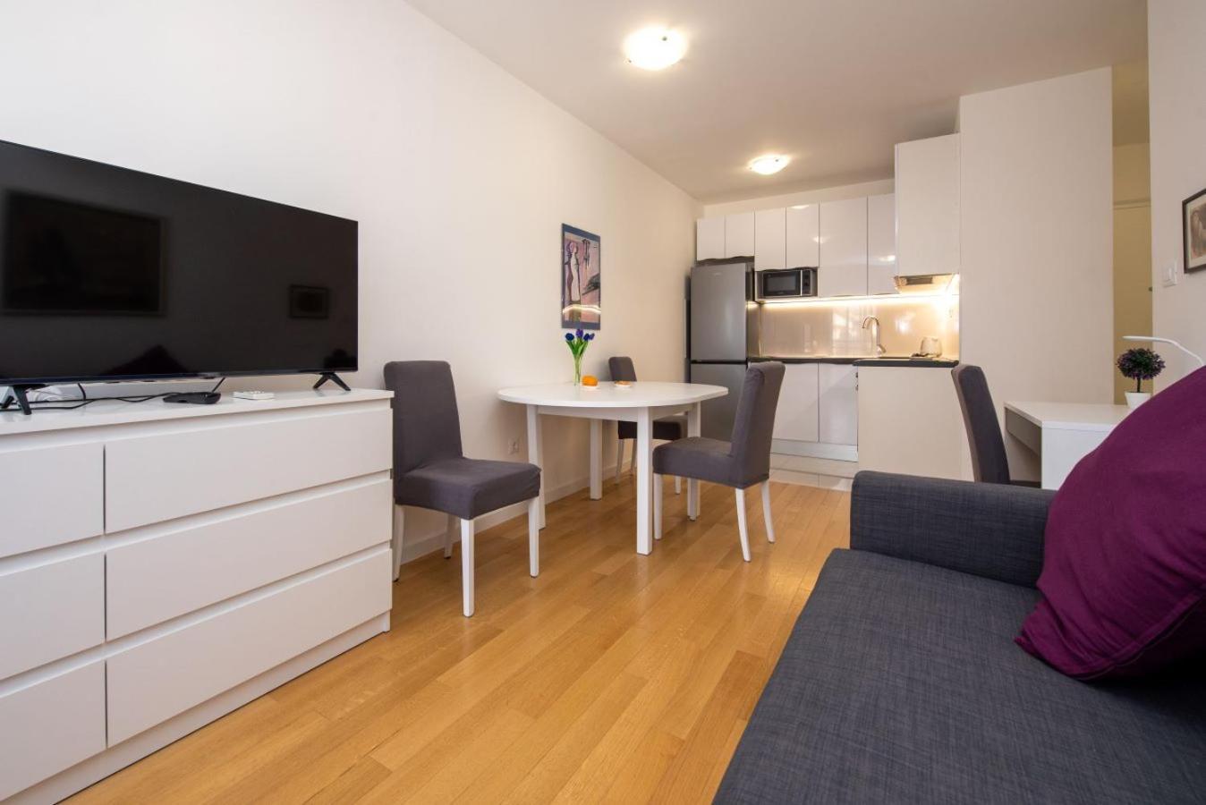 Апартаменты S'Akvarel 1 & 5 - Private Garage Сплит Экстерьер фото