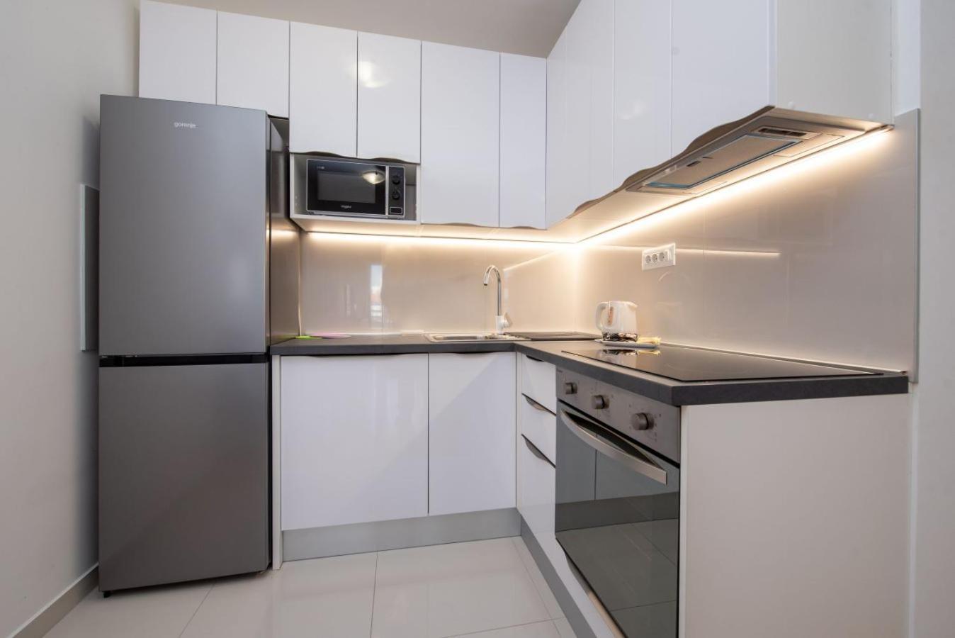 Апартаменты S'Akvarel 1 & 5 - Private Garage Сплит Экстерьер фото